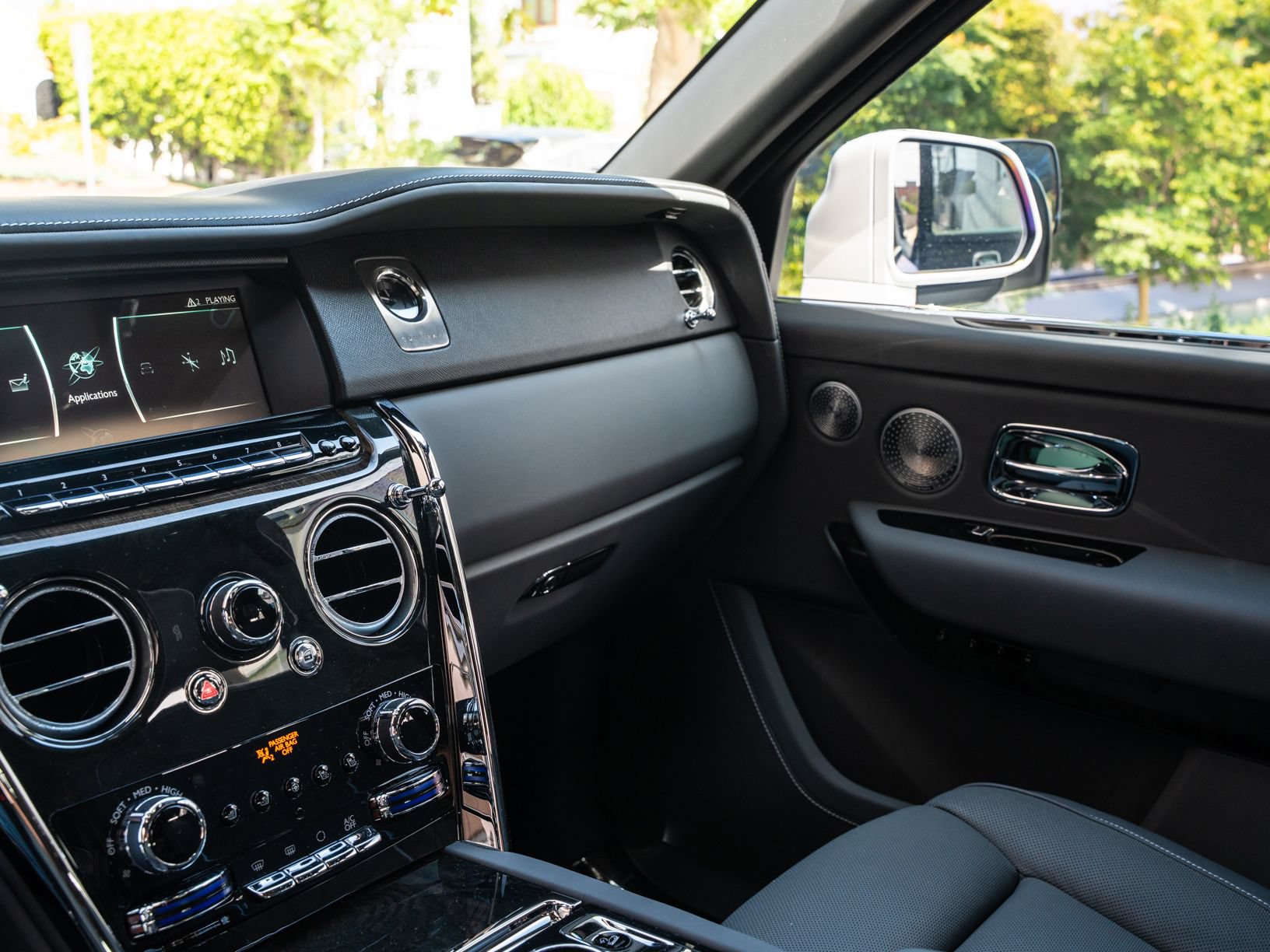 Certified 2024 Rolls-Royce Cullinan w/ Cullinan Package AWD/4WD image 25