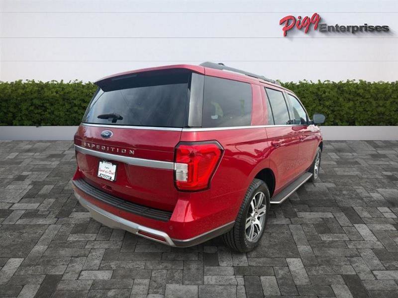 Used 2022 Ford Expedition XLT AWD/4WD image 12