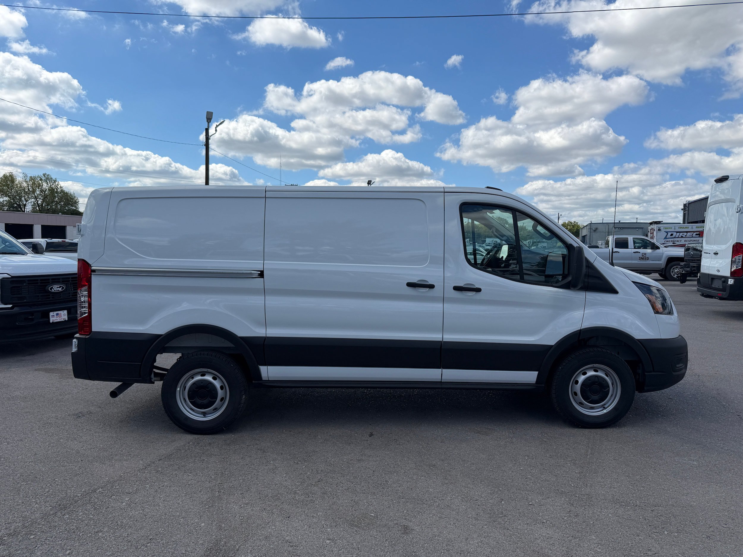 New 2026 Ford Transit 250 Low Roof RWD image 4
