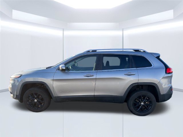Used 2015 Jeep Cherokee Latitude w/ Comfort/Convenience Group AWD/4WD image 2