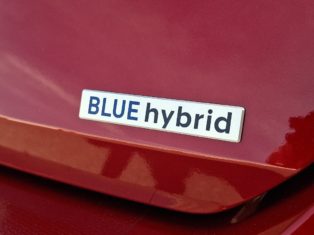 Used 2026 Hyundai Elantra Hybrid FWD image 29