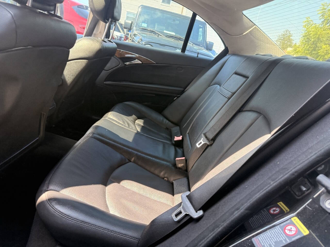 Used 2008 Mercedes-Benz E 350 Sedan image 12