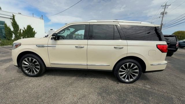 Used 2018 Lincoln Navigator Select AWD/4WD image 5