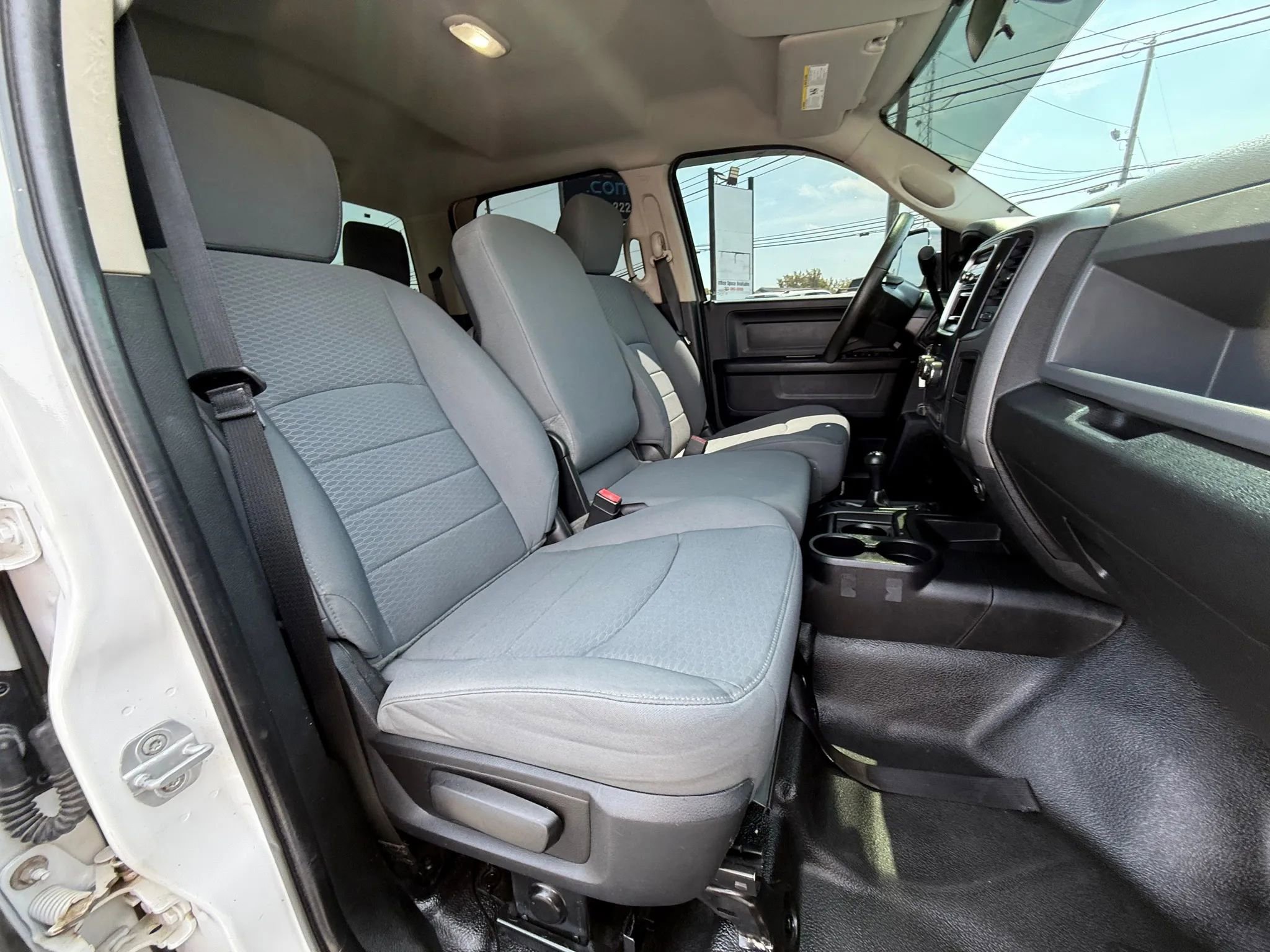 Used 2013 RAM 2500 Tradesman w/ Chrome Appearance Group image 14