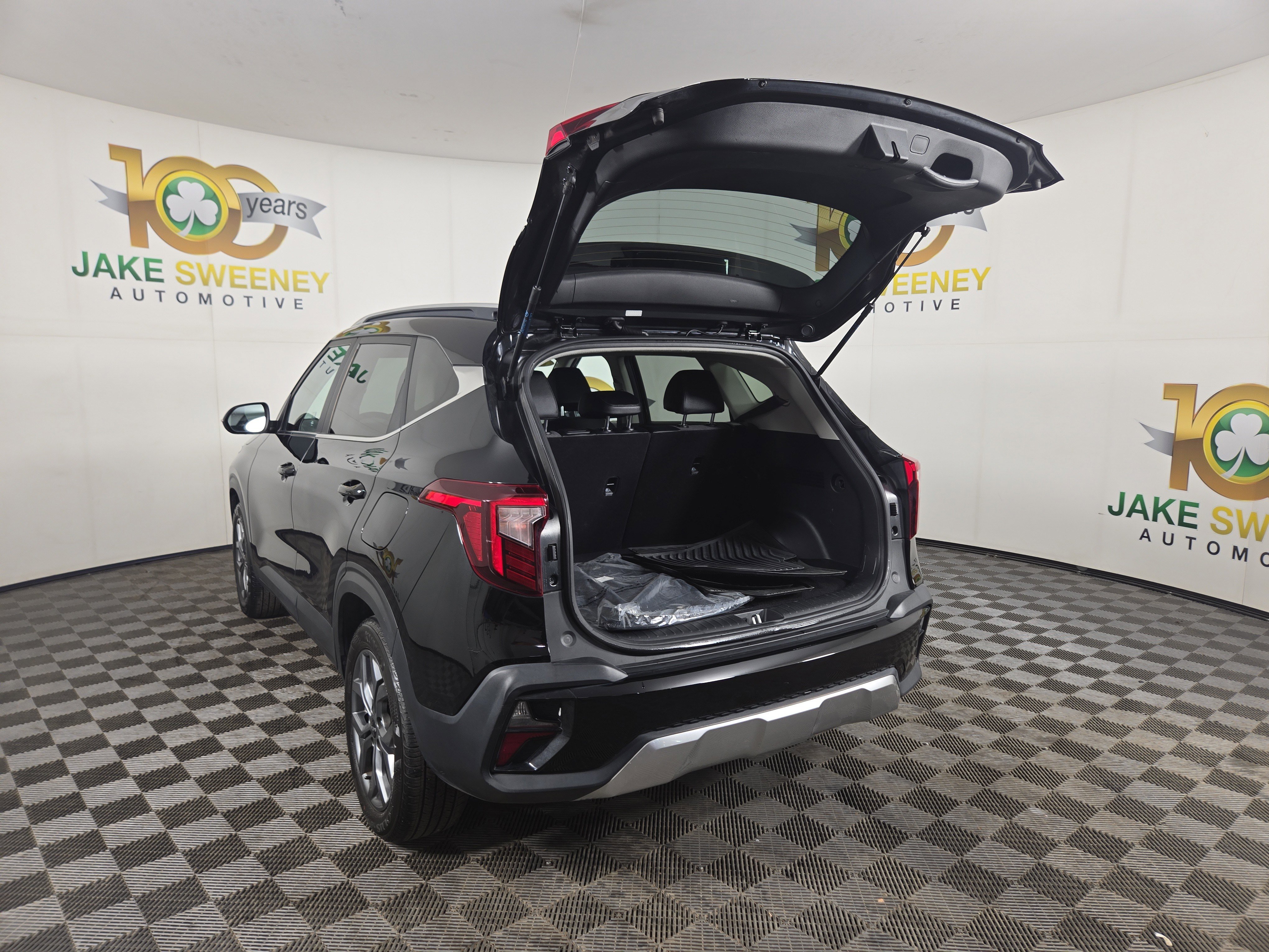 Used 2024 Kia Seltos S image 32