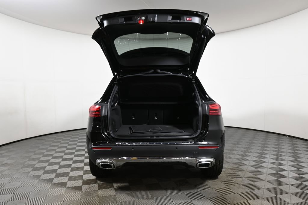 Certified 2025 Mercedes-Benz GLA 250 4MATIC image 33