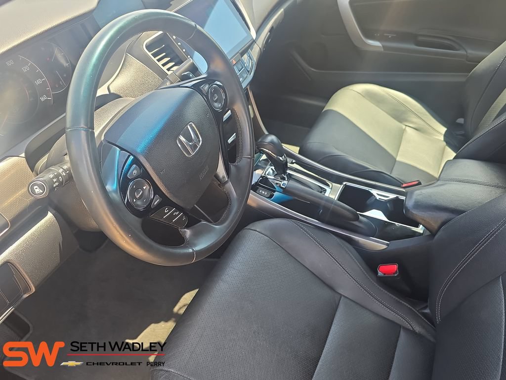 Used 2017 Honda Accord EX-L image 16