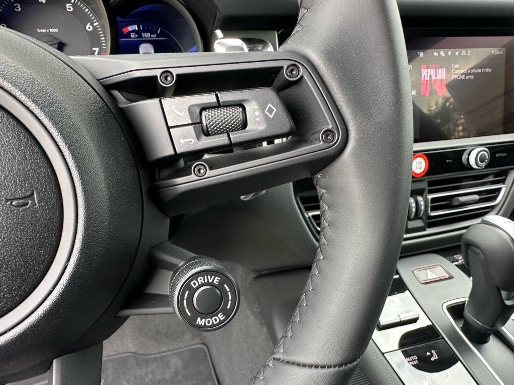 Used 2026 Porsche Macan Turbo AWD/4WD image 17