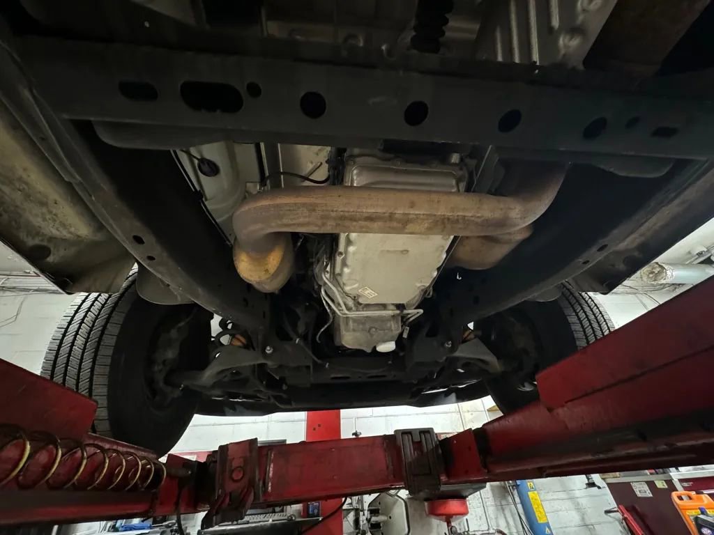 Used 2018 Chevrolet Express 2500 Extended w/ Driver Convenience Package image 33