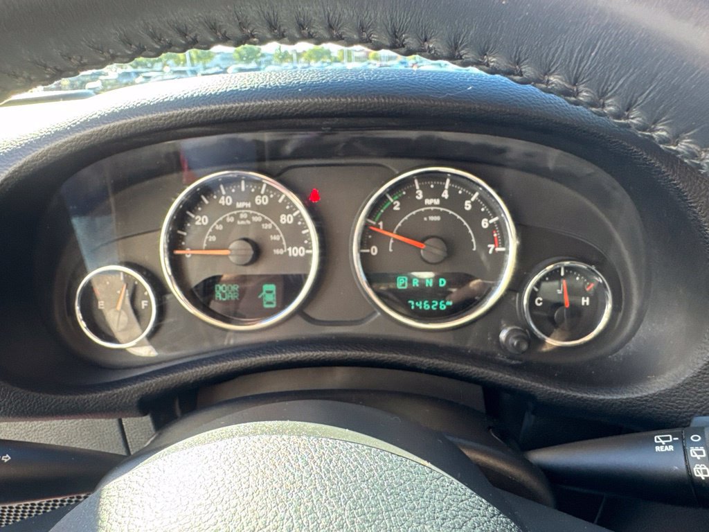 Used 2018 Jeep Wrangler Sport AWD/4WD image 13