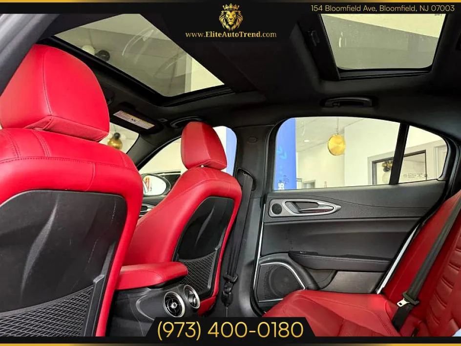 Used 2022 Alfa Romeo Giulia Veloce image 29