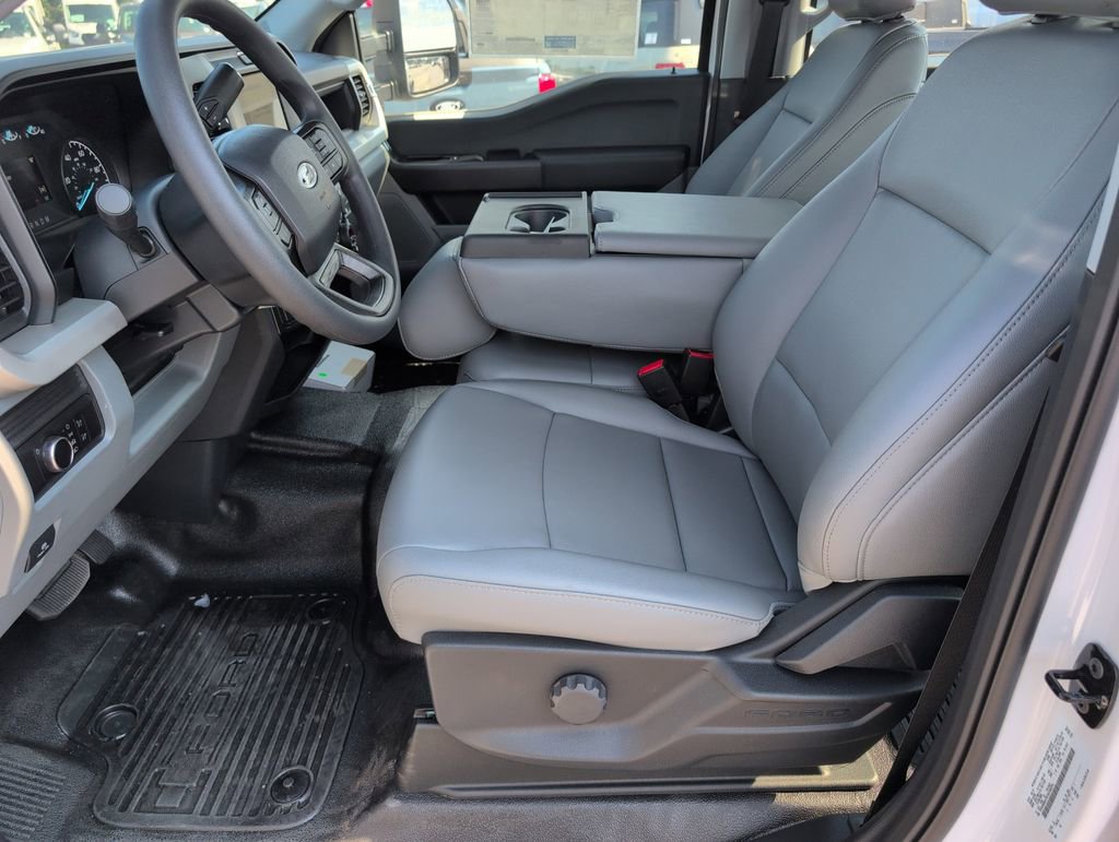 New 2026 Ford F550 4x4 Crew Cab Super Duty image 11