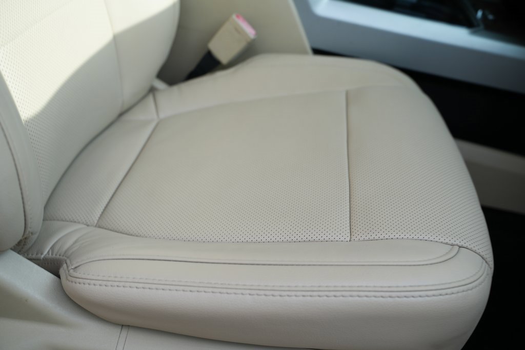 Used 2017 Ford F250 Lariat w/ Lariat Ultimate Package image 32