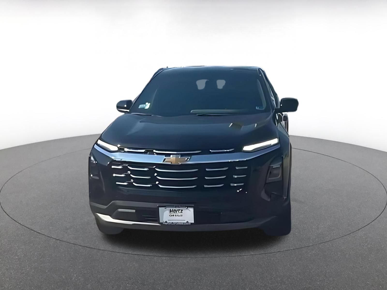 Used 2025 Chevrolet Equinox LT FWD image 3
