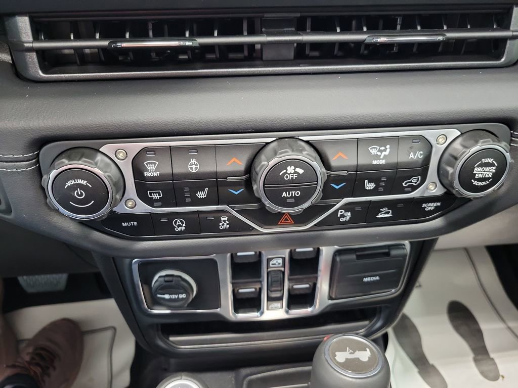 New 2025 Jeep Wrangler Sahara w/ Safety Group image 23