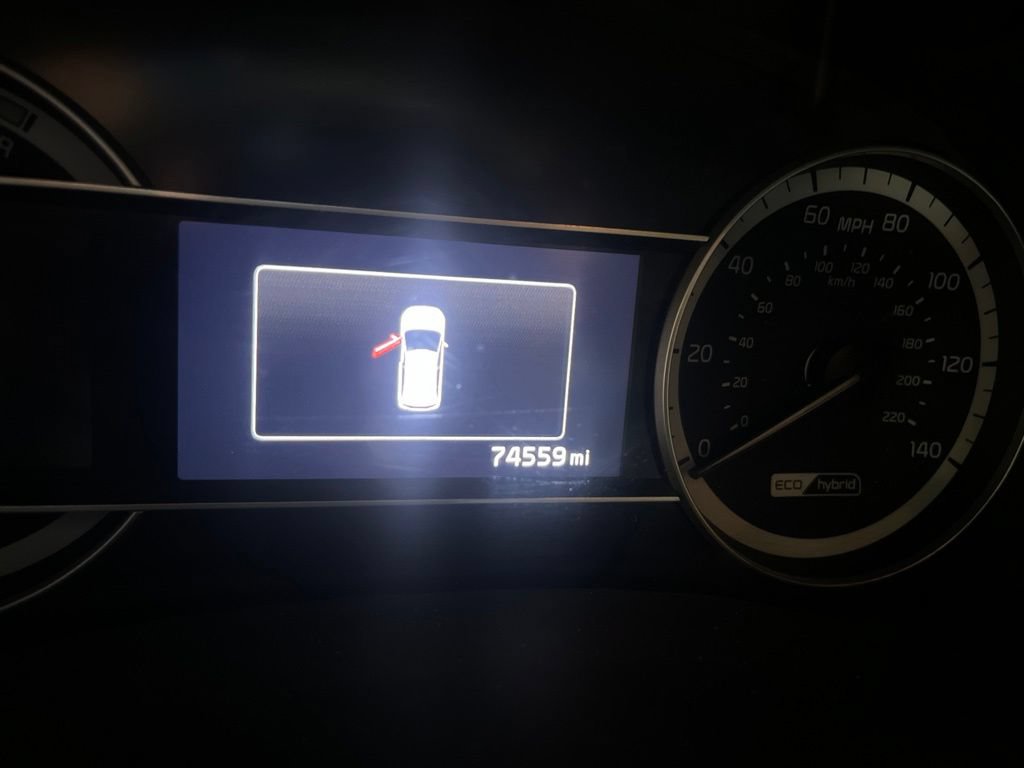 Used 2019 Kia Niro S Touring FWD image 4
