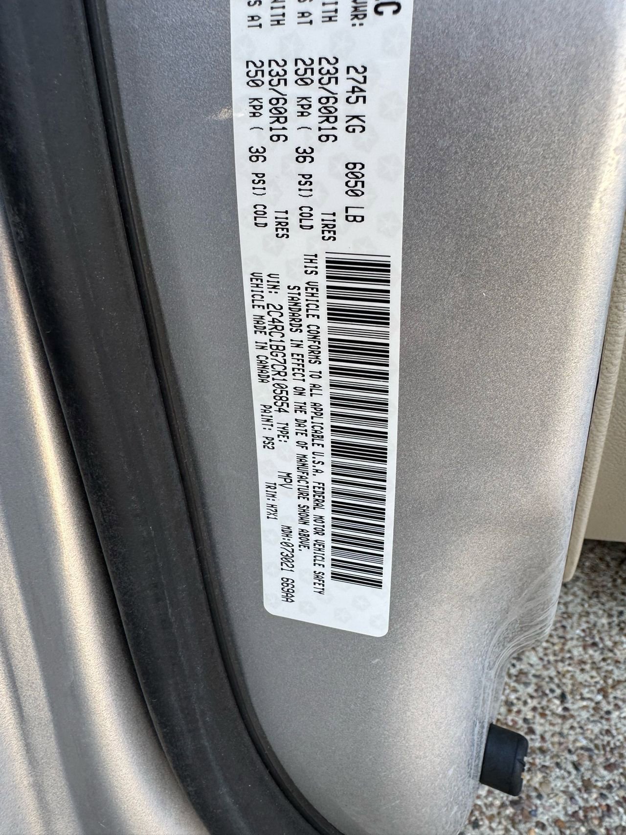 Used 2012 Chrysler Town & Country Touring w/ Entertainment Group #1 FWD image 37