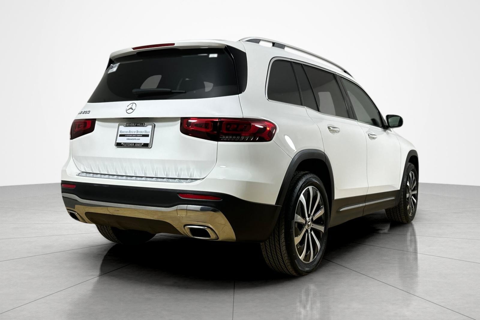 Used 2022 Mercedes-Benz GLB 250 image 5