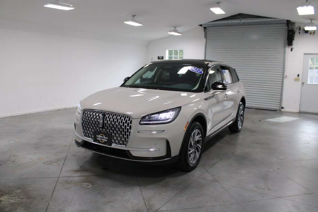 Used 2023 Lincoln Corsair AWD w/ Equipment Group 101A image 4