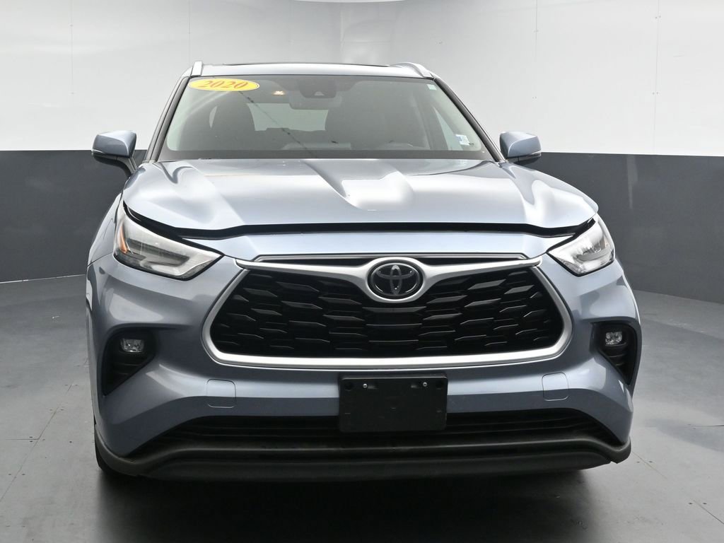Used 2020 Toyota Highlander XLE FWD image 3