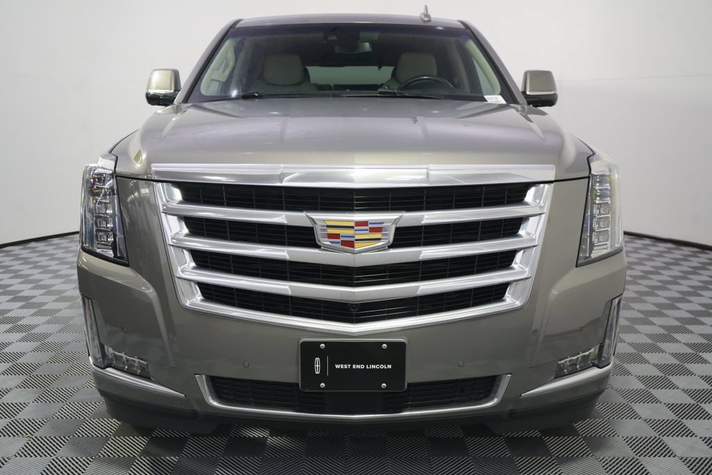 Used 2019 Cadillac Escalade Premium Luxury AWD/4WD image 10