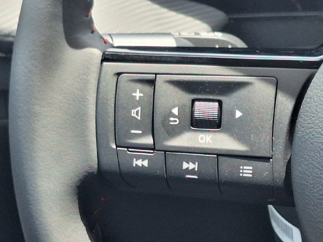 New 2026 Nissan Kicks SR w/ Cold Weather Package FWD image 15
