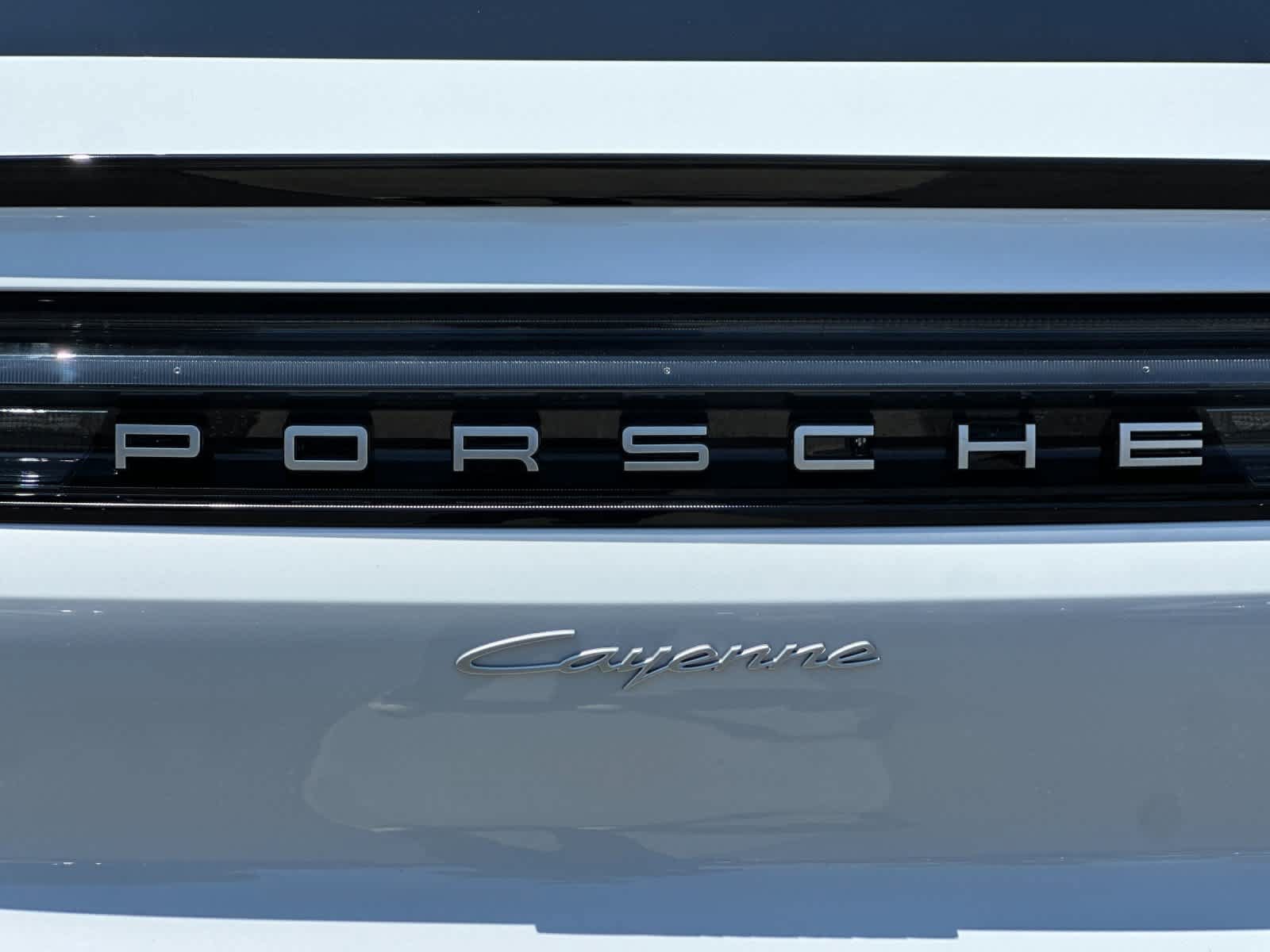 New 2026 Porsche Cayenne Coupe AWD/4WD image 33