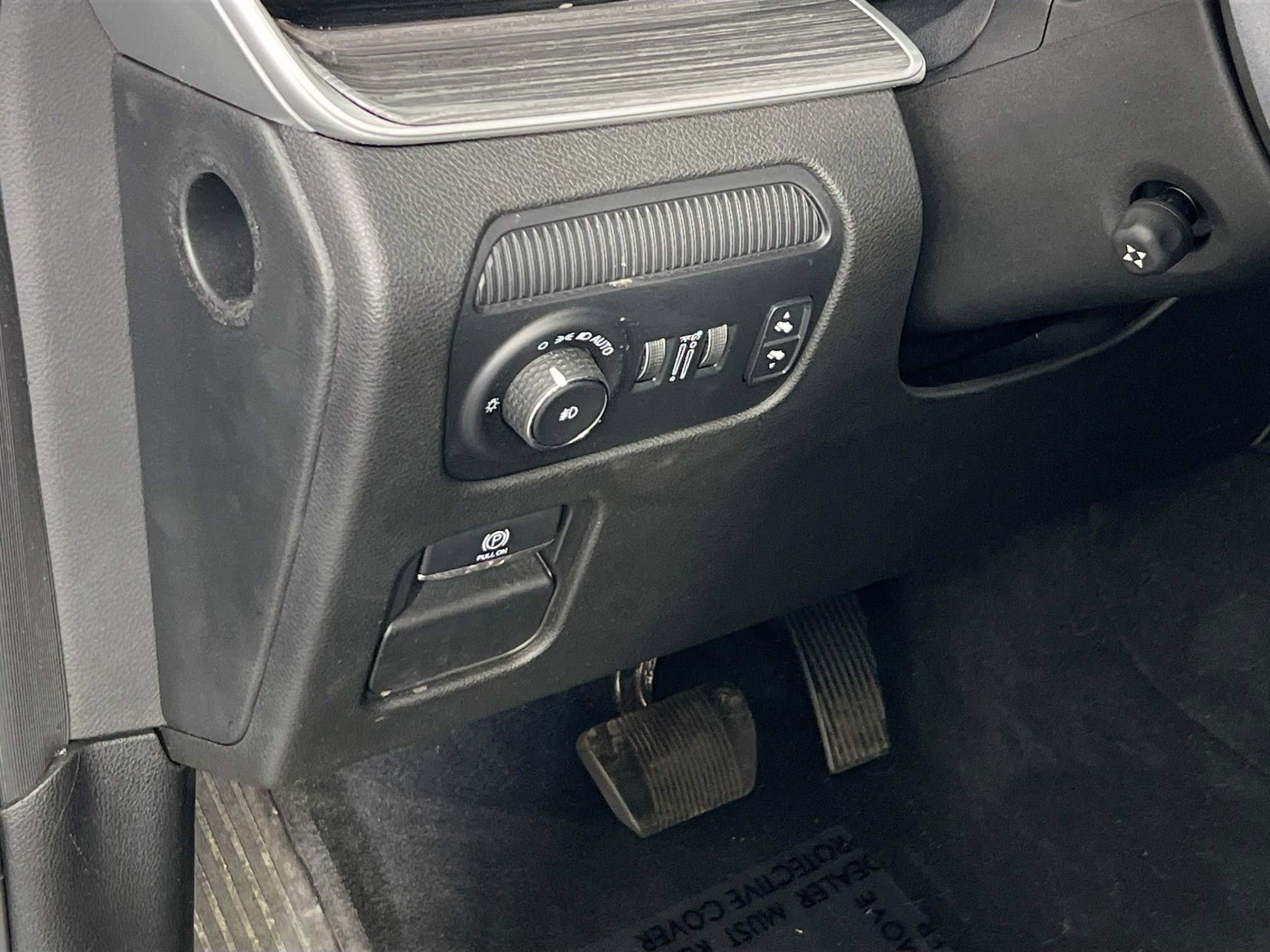 Used 2022 Jeep Wagoneer Series III w/ Rear Seat Video Group 1 image 10