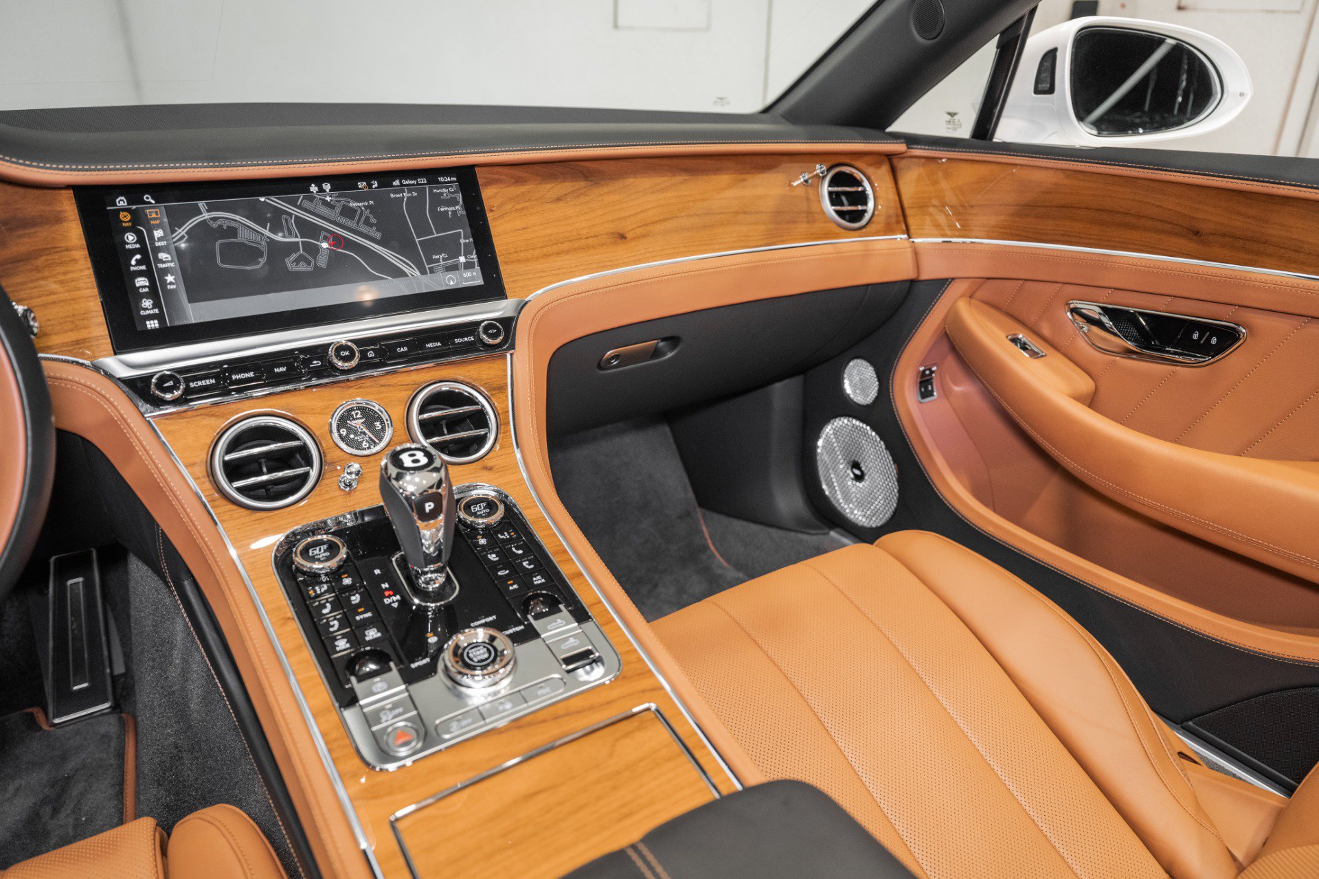 New 2024 Bentley Continental GT V8 AWD/4WD image 26
