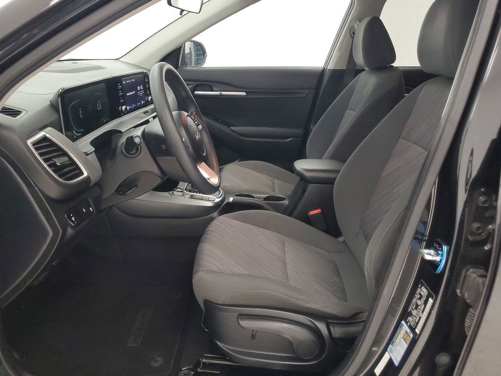 Used 2024 Kia Seltos LX image 11