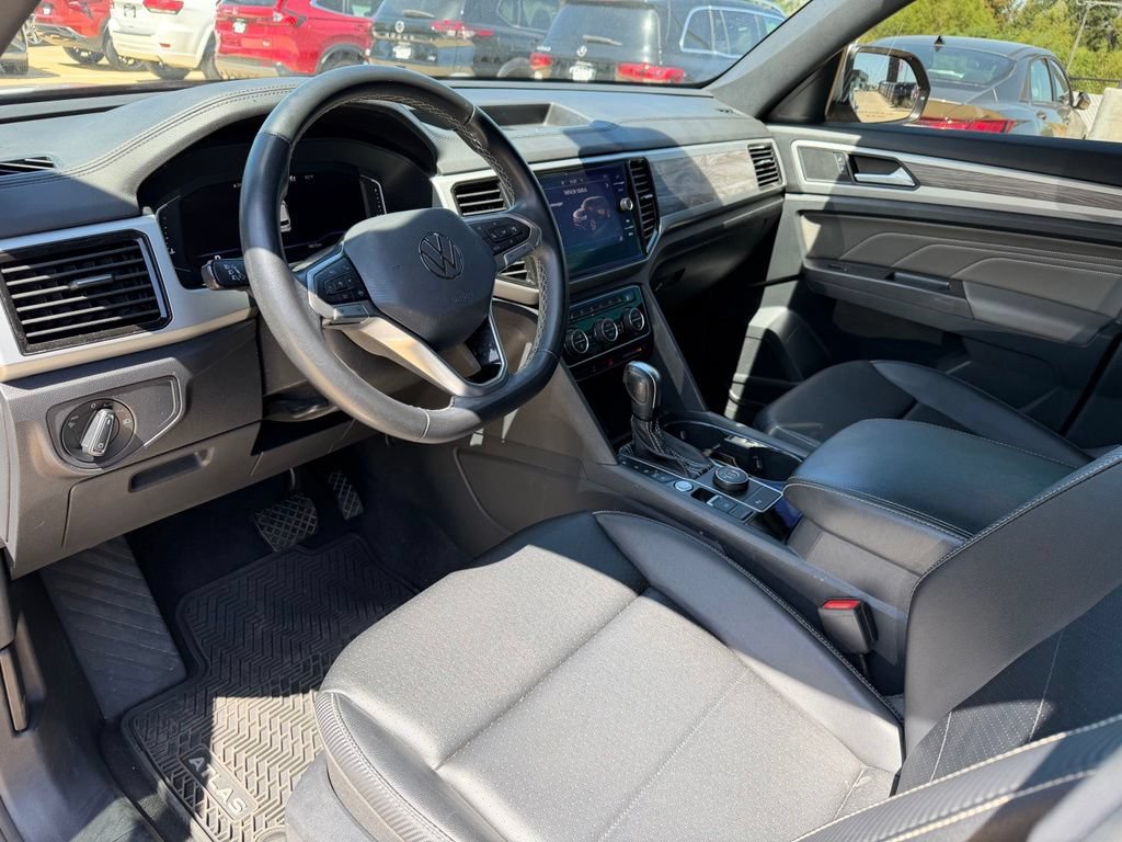 Used 2022 Volkswagen Atlas Cross Sport SE w/ Panoramic Sunroof Package AWD/4WD image 12