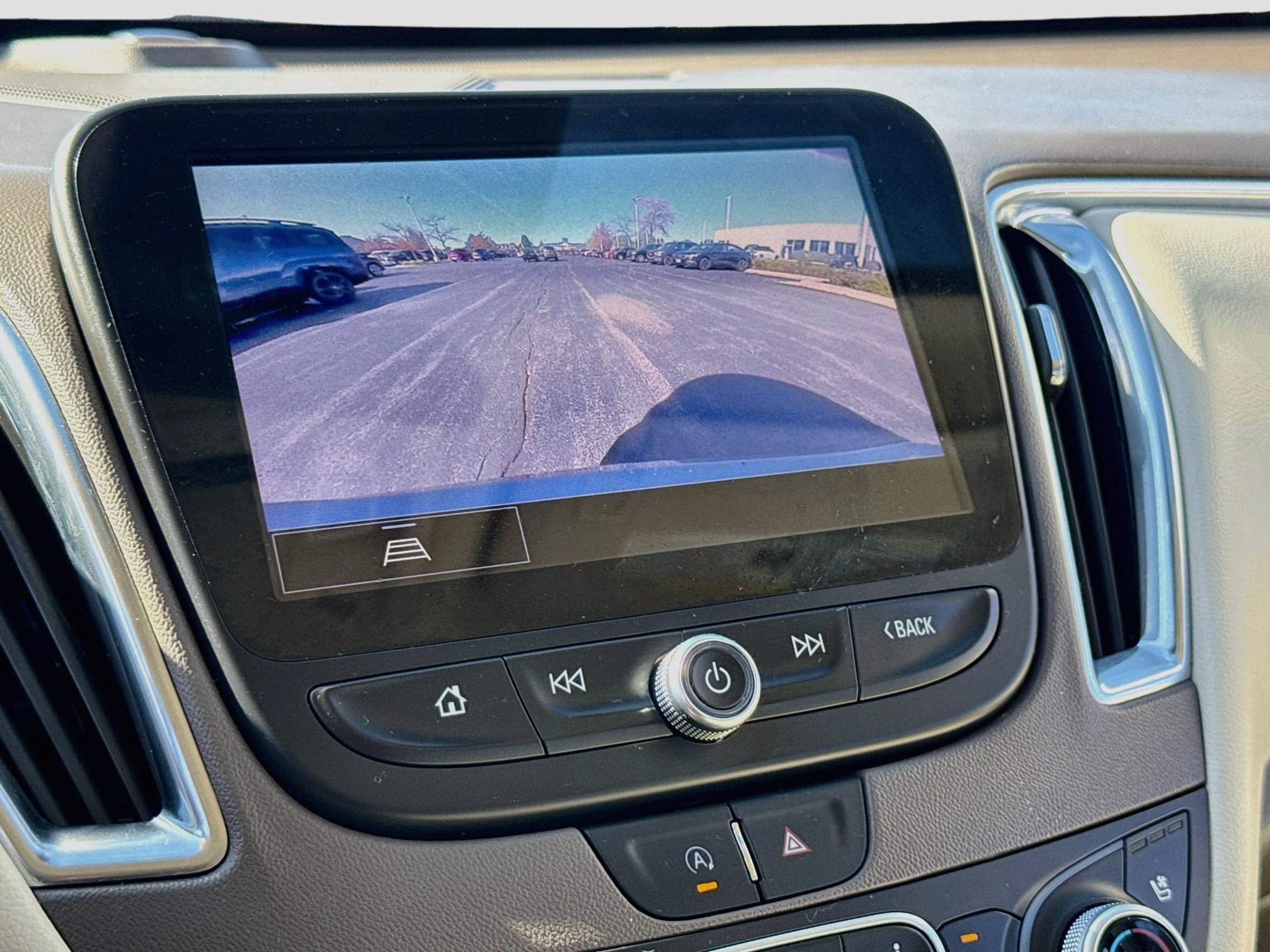 Used 2024 Chevrolet Malibu LT FWD image 15