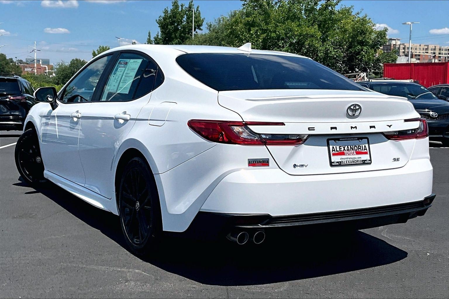 Used 2025 Toyota Camry SE w/ Convenience Package FWD image 11