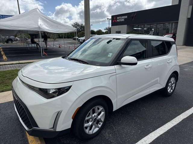 Used 2023 Kia Soul LX w/ Option Group 015