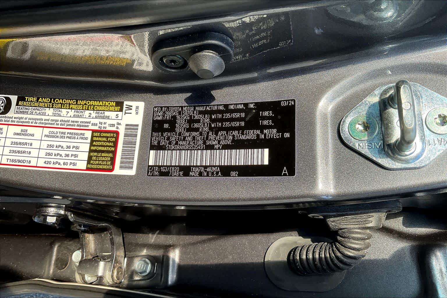 Used 2024 Toyota Highlander XLE FWD image 34