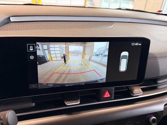 New 2026 Kia Carnival FWD image 24