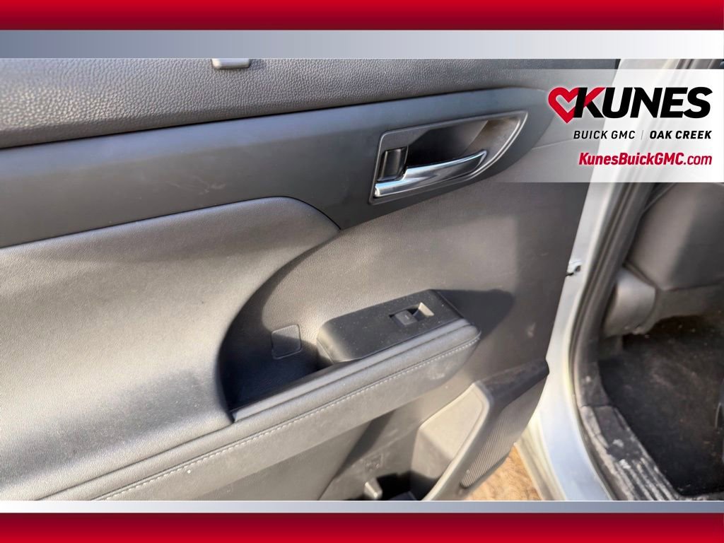 Used 2024 Toyota Highlander XSE image 9