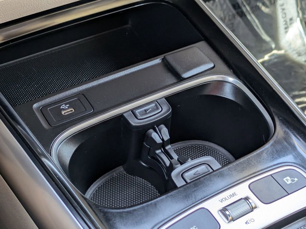 Used 2025 Mercedes-Benz GLA 250 4MATIC image 19
