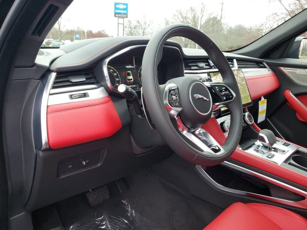 Used 2024 Jaguar F-PACE R-Dynamic S AWD/4WD image 20
