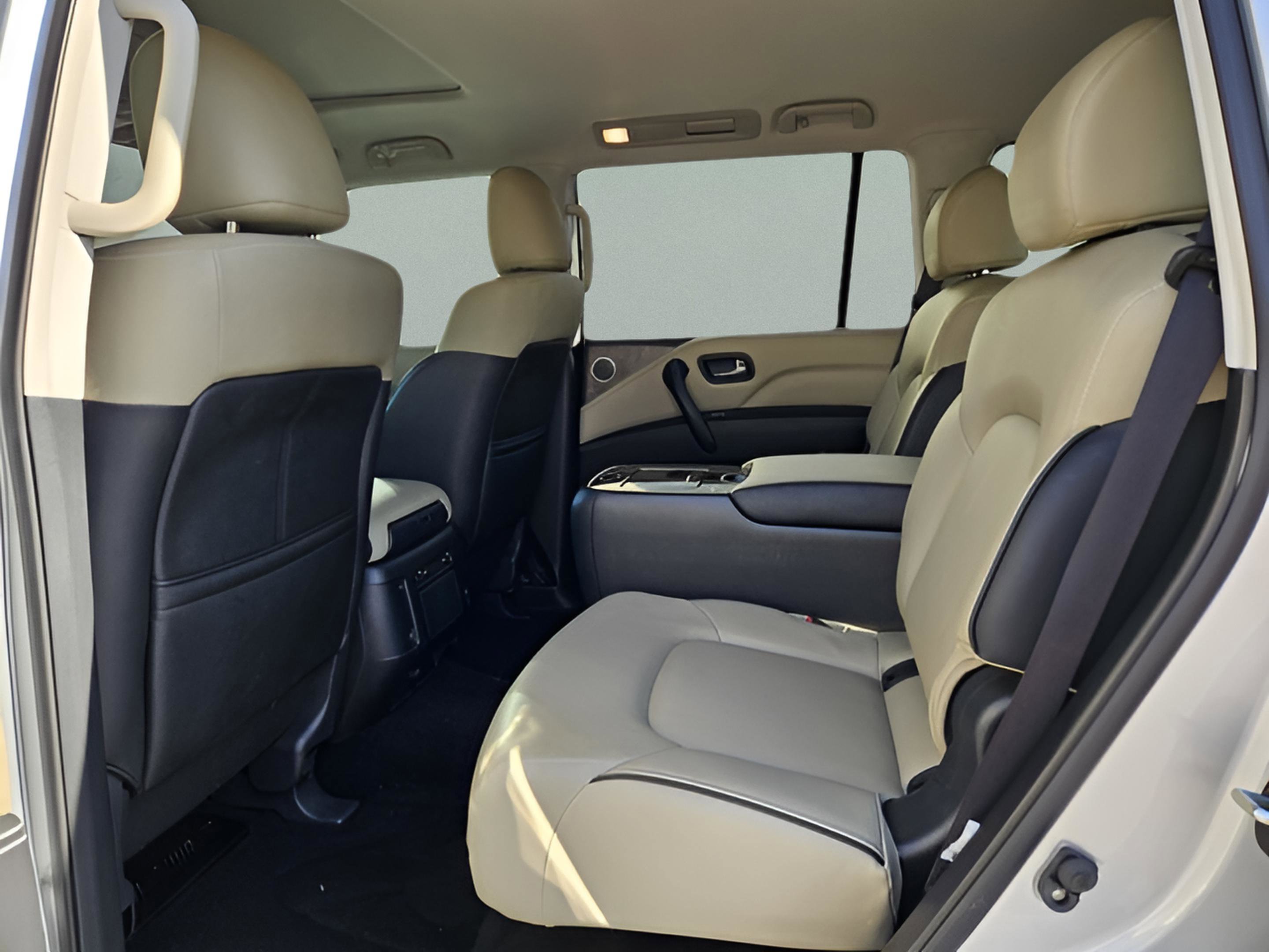 Used 2023 INFINITI QX80 Premium Select w/ All-Season Package image 13