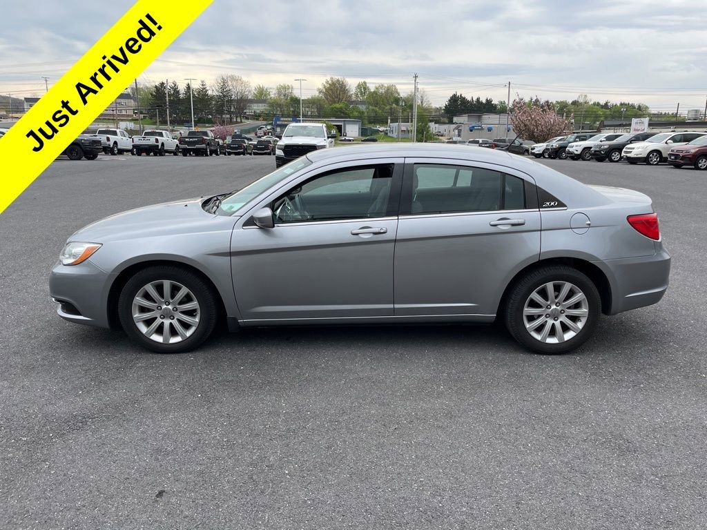 Used 2014 Chrysler 200 LX image 6