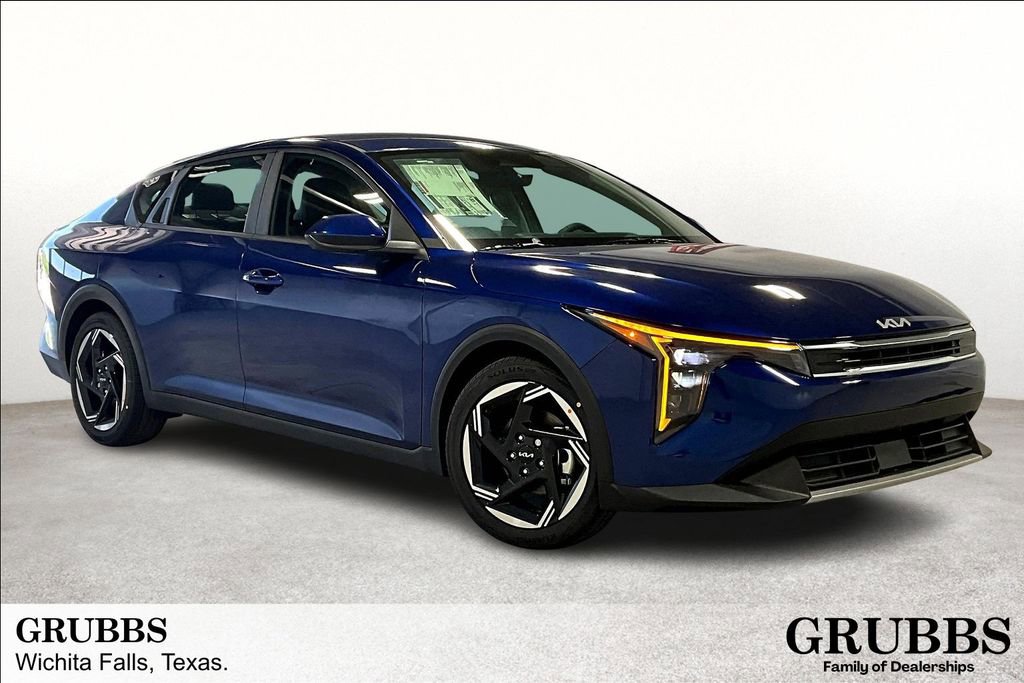 Used 2025 Kia K4 EX image 1