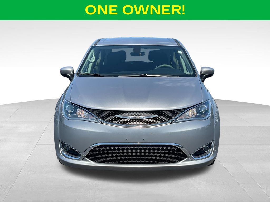 Used 2017 Chrysler Pacifica Touring Plus FWD image 3