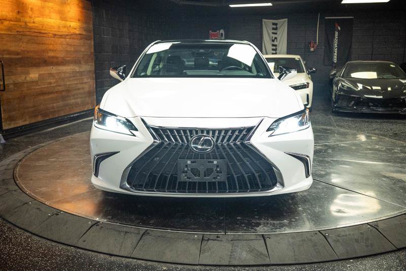 Used 2022 Lexus ES 350 w/ Premium Package FWD image 4