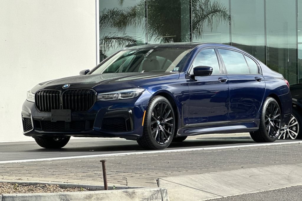 Used 2020 BMW 740i w/ M Sport Package RWD image 7