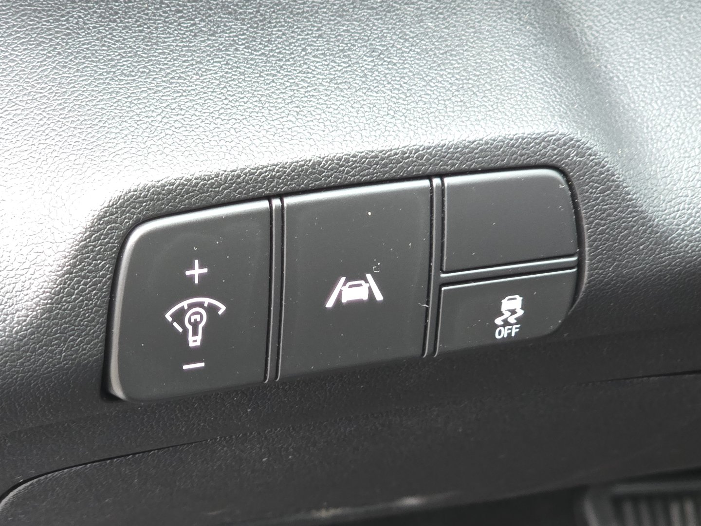 Used 2023 Hyundai Elantra SEL w/ Convenience Package FWD image 16