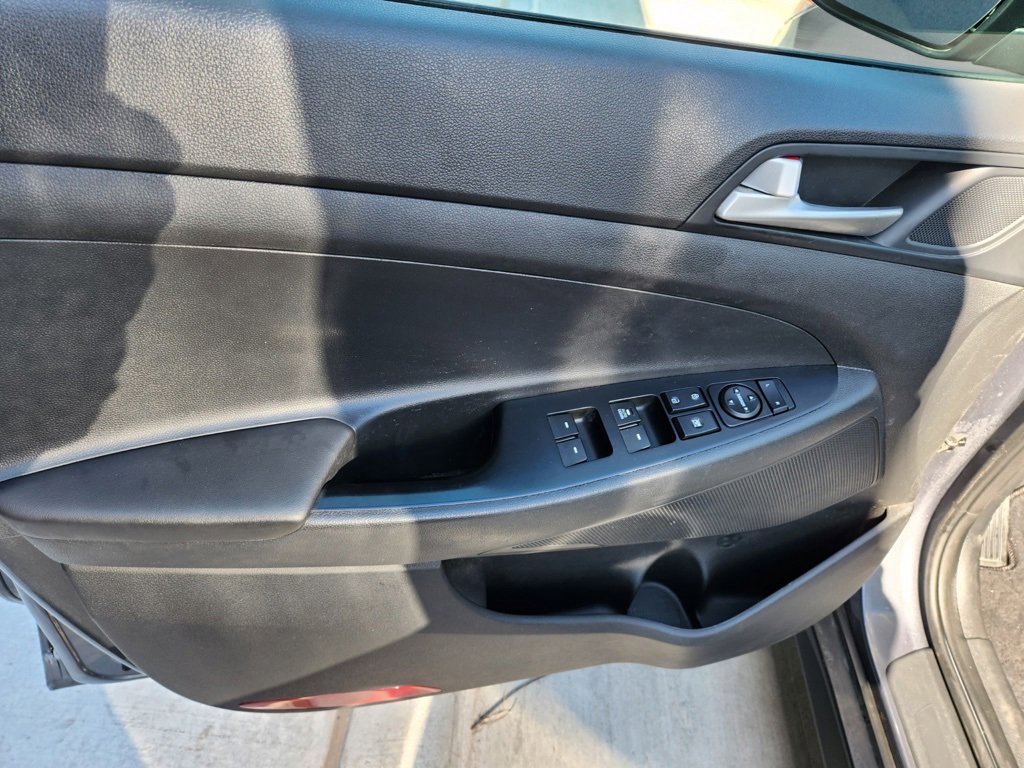 Used 2019 Hyundai Tucson SE w/ Cargo Package image 8