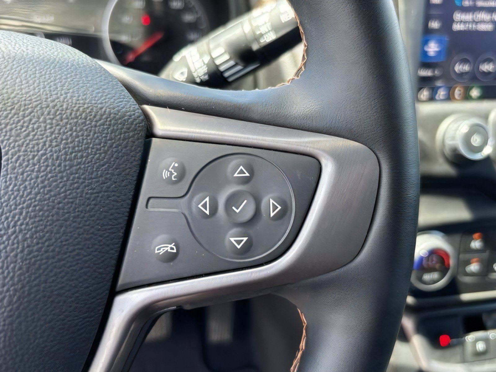 Used 2024 GMC Terrain AT4 AWD/4WD image 24