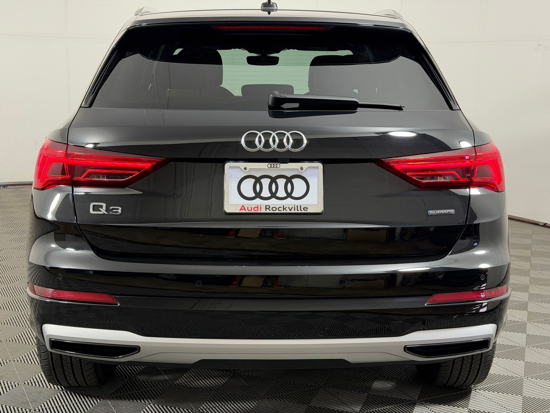 Used 2022 Audi Q3 2.0T Premium AWD/4WD image 10