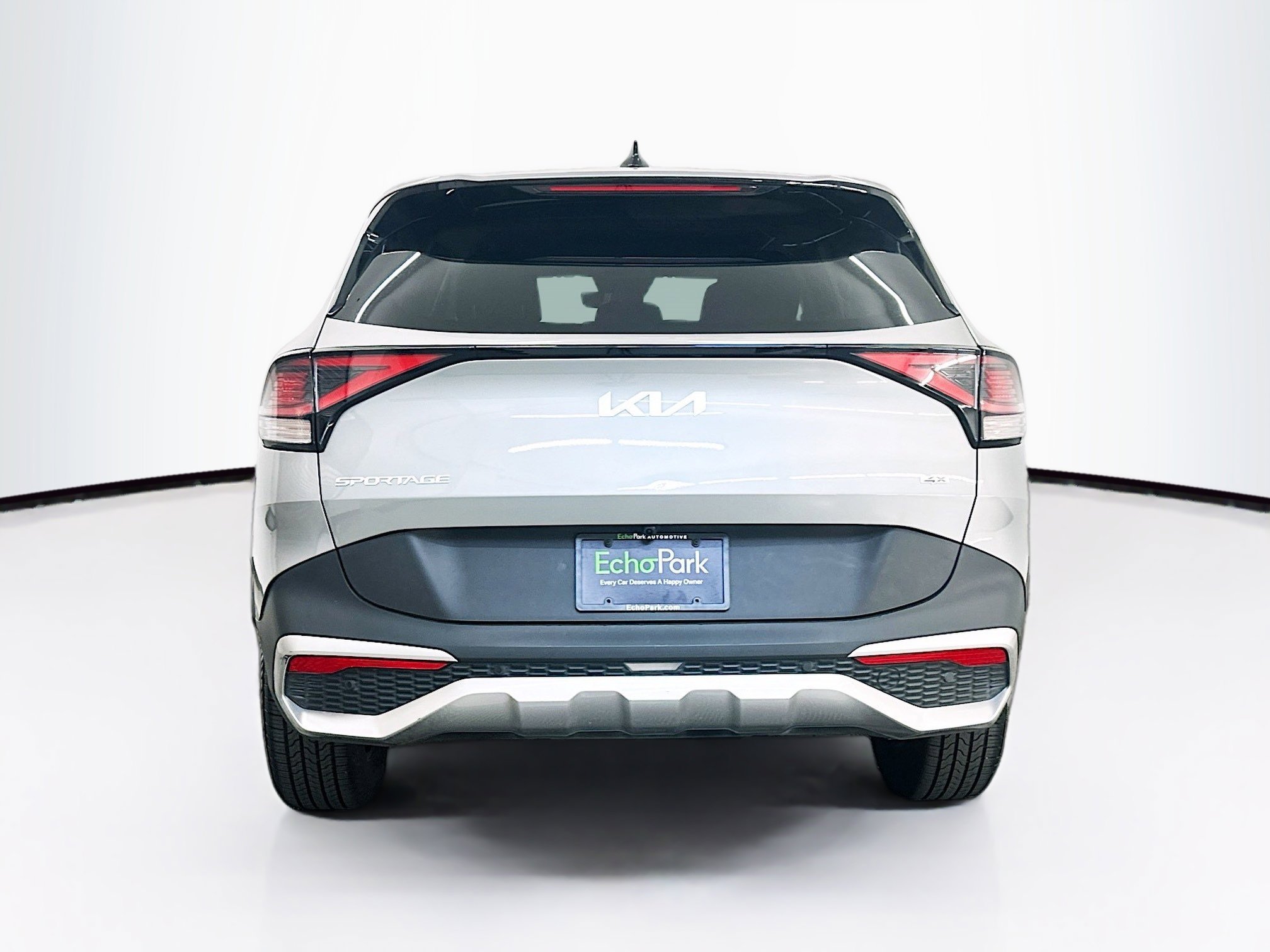 Used 2025 Kia Sportage LX image 7